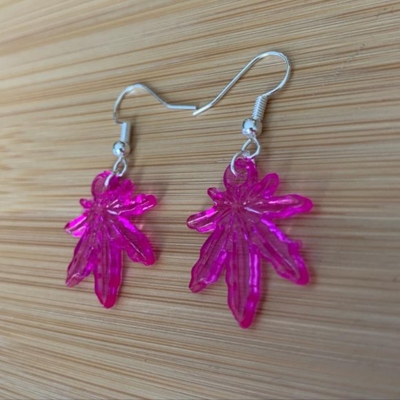 Maryjane dangling earrings 💗💕💗 - Picture 7 of 7